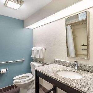 Queen Room Mobility accessible